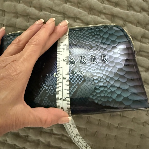 Ted Baker Make-Up Case - Picture 7 of 7